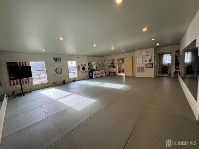 630 Valley Road, Long Hill, NJ 07933