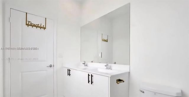 20366 NW 4th Path, Miami Gardens, FL 33169