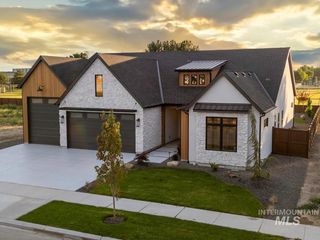 875 Creekwater, Eagle, ID 83616