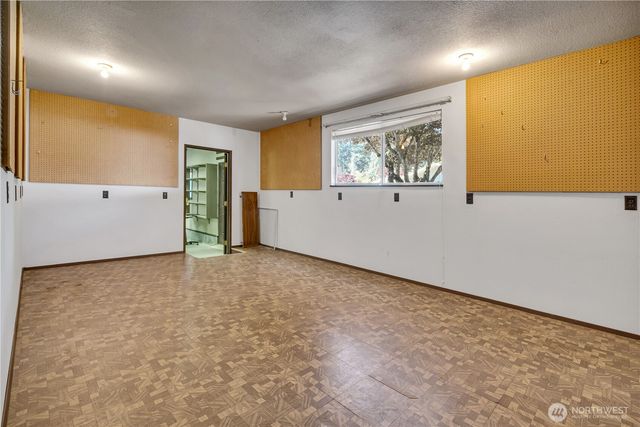 8841 Timber Loop SE, Olympia, WA 98513