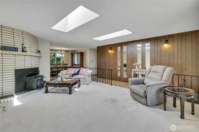 8841 Timber Loop SE, Olympia, WA 98513