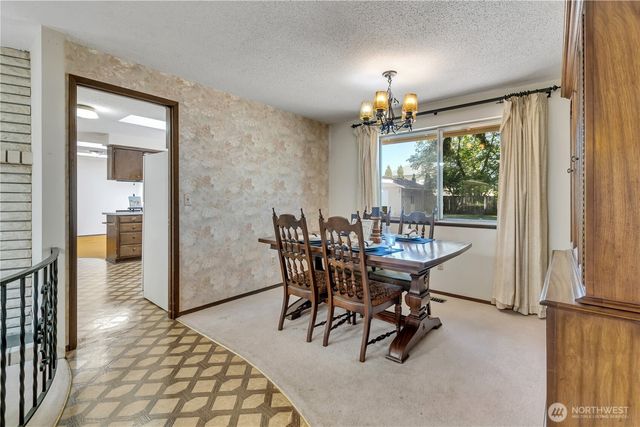 8841 Timber Loop SE, Olympia, WA 98513