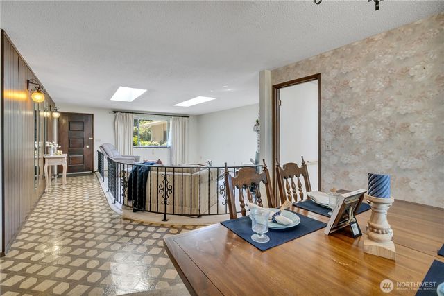 8841 Timber Loop SE, Olympia, WA 98513