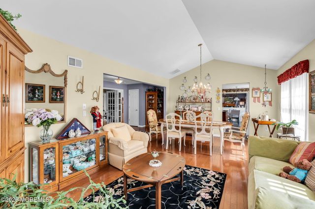 3 Wellington Lane, Lakewood, NJ 08701