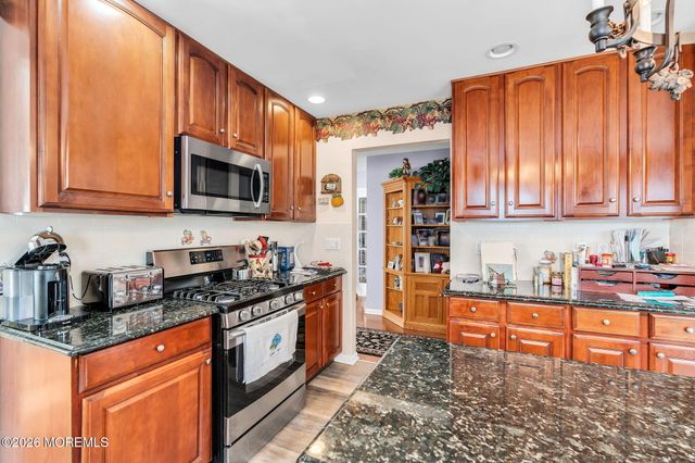 3 Wellington Lane, Lakewood, NJ 08701