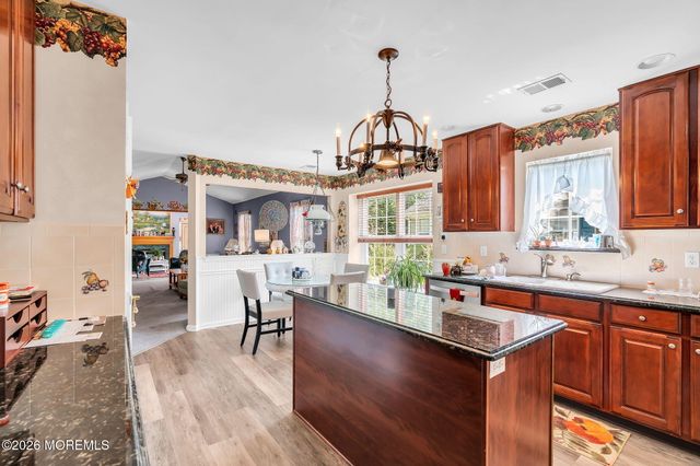 3 Wellington Lane, Lakewood, NJ 08701