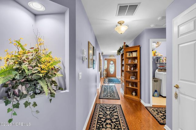 3 Wellington Lane, Lakewood, NJ 08701