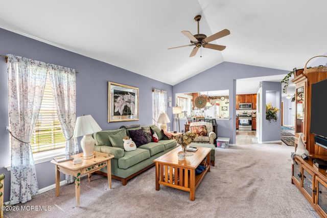 3 Wellington Lane, Lakewood, NJ 08701