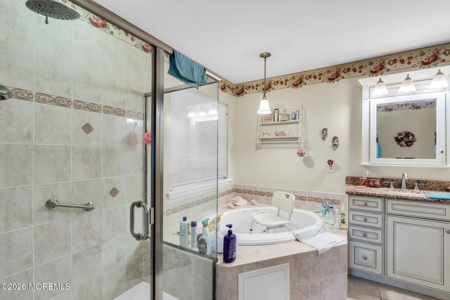 3 Wellington Lane, Lakewood, NJ 08701