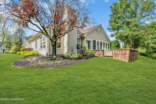 3 Wellington Lane, Lakewood, NJ 08701
