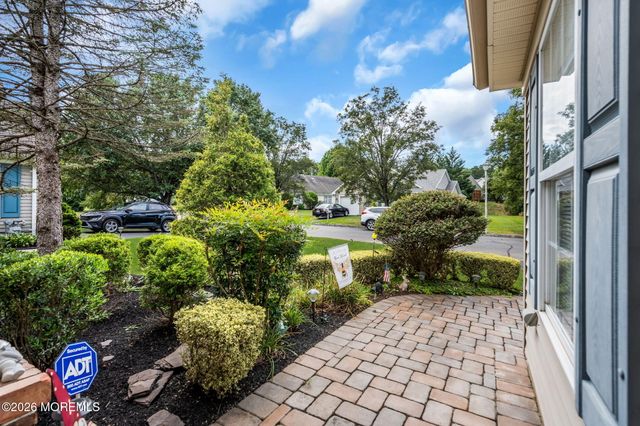3 Wellington Lane, Lakewood, NJ 08701