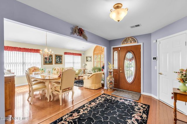 3 Wellington Lane, Lakewood, NJ 08701