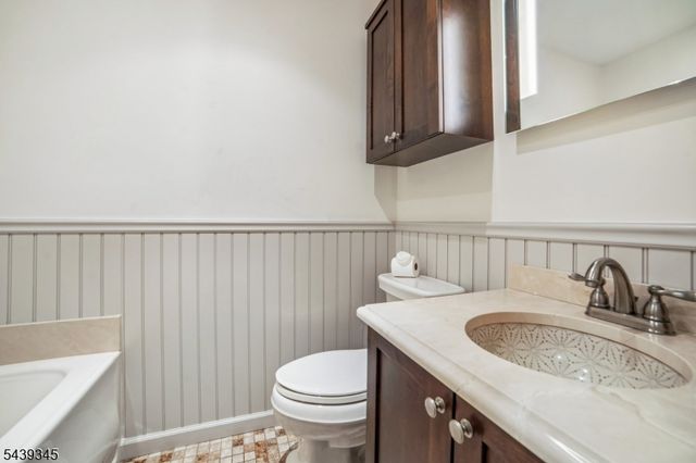 87 Reinman Rd, Warren Twp., NJ 07059