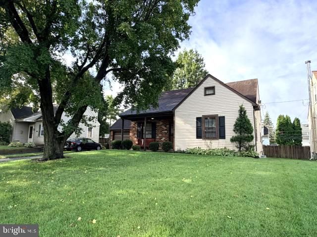 21 EDWARD RD, Hatboro, PA 19040