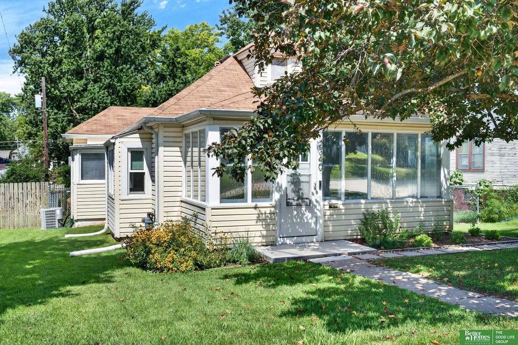 2340 N 65 Avenue, Omaha, NE 68104