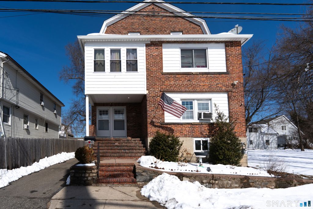 12 Jackson Avenue, Stratford, CT 06615
