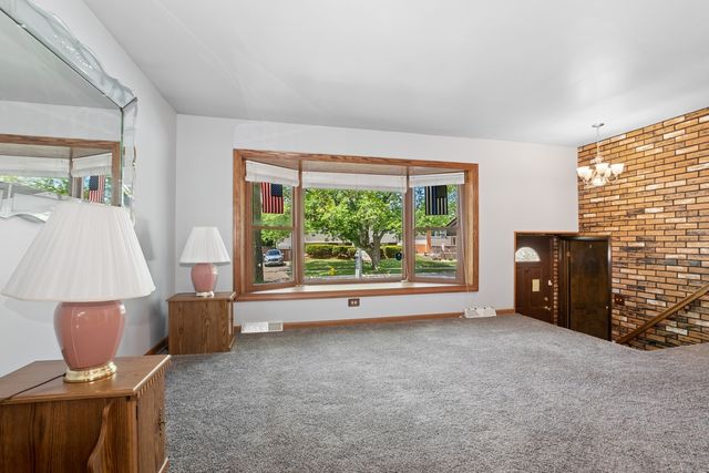 16409 64th Court, Tinley Park, IL 60477