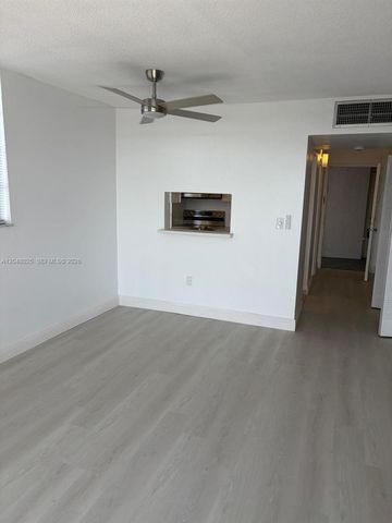 12590 NE 16th Avenue 512, North Miami, FL 33161