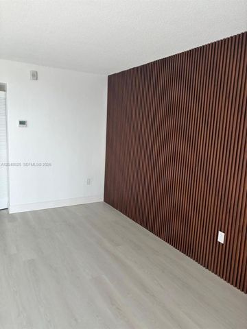 12590 NE 16th Avenue 512, North Miami, FL 33161