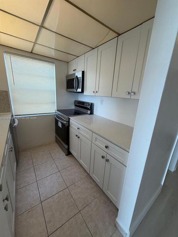 12590 NE 16th Avenue 512, North Miami, FL 33161