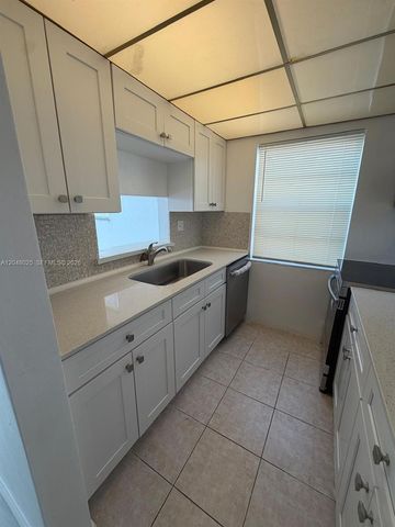 12590 NE 16th Avenue 512, North Miami, FL 33161