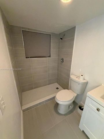 12590 NE 16th Avenue 512, North Miami, FL 33161