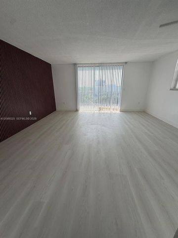 12590 NE 16th Avenue 512, North Miami, FL 33161