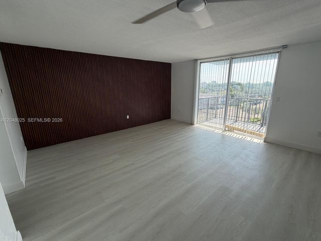 12590 NE 16th Avenue 512, North Miami, FL 33161