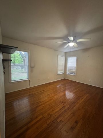 1634 Ash Street, Grand Prairie, TX 75050