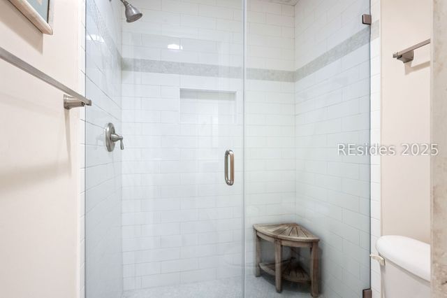 28 Oak Ct, Hilton Head Island, SC 29928