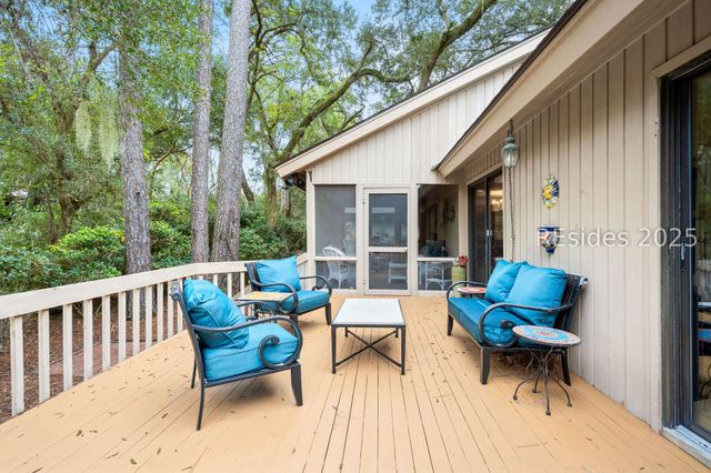 28 Oak Ct, Hilton Head Island, SC 29928