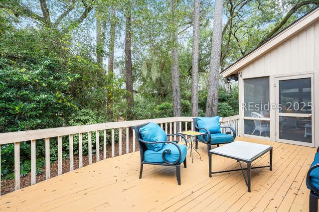 28 Oak Ct, Hilton Head Island, SC 29928