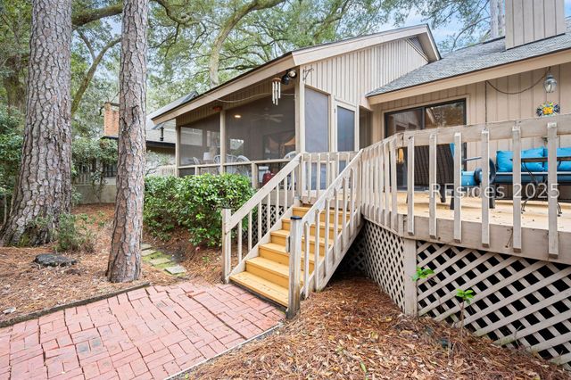28 Oak Ct, Hilton Head Island, SC 29928