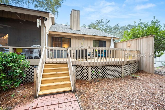 28 Oak Ct, Hilton Head Island, SC 29928