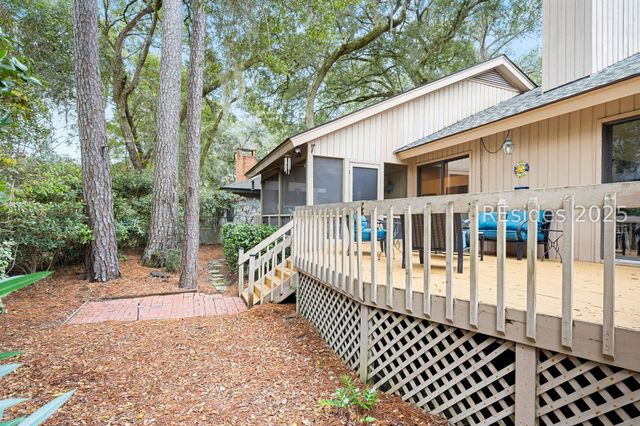 28 Oak Ct, Hilton Head Island, SC 29928