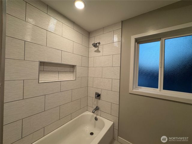 5523 S Leo Street, Seattle, WA 98178