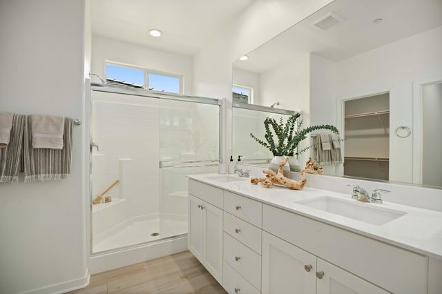 3704 Camino Mia Court, Rosamond, CA 93560
