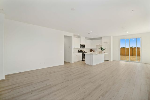 3704 Camino Mia Court, Rosamond, CA 93560
