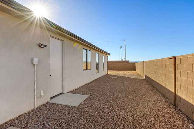 3098 S 4850 W, Hurricane, UT 84737