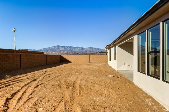 3098 S 4850 W, Hurricane, UT 84737