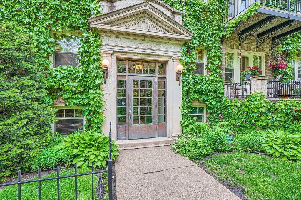2517 Humboldt Avenue S 201, Minneapolis, MN 55405