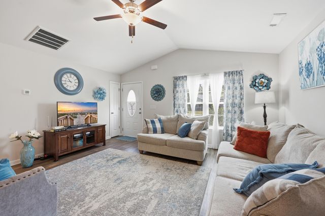 105 Rosewood Dr., Georgetown, SC 29440