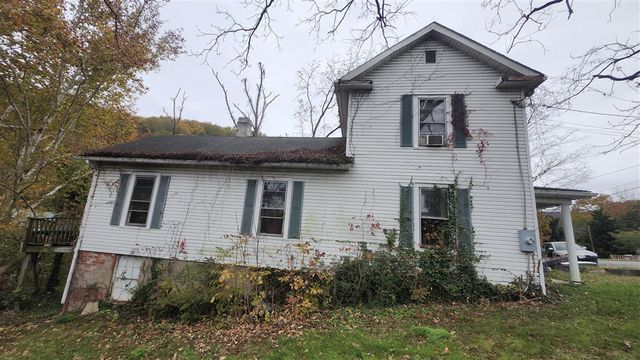 W 55 Pine ST, Clifton Forge, VA 24422