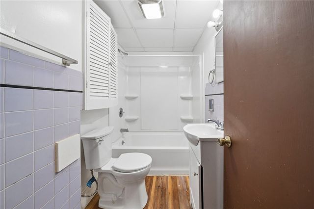 577 ISABELLA, Charleroi Boro, PA 15022