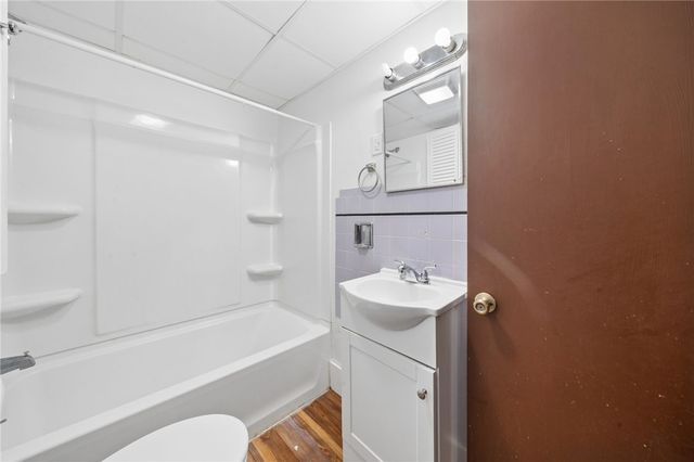 577 ISABELLA, Charleroi Boro, PA 15022