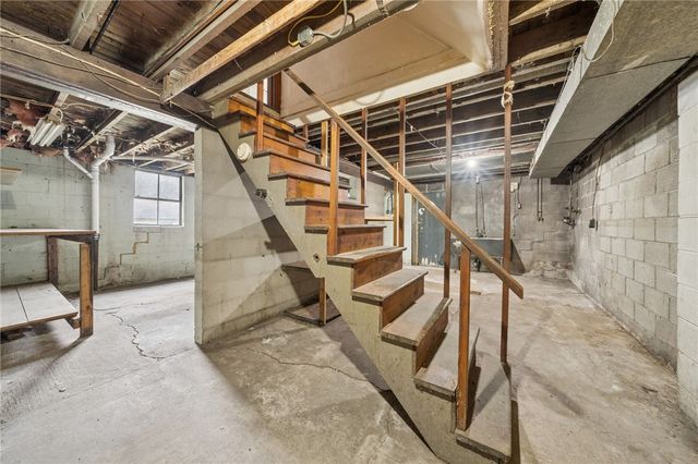 577 ISABELLA, Charleroi Boro, PA 15022
