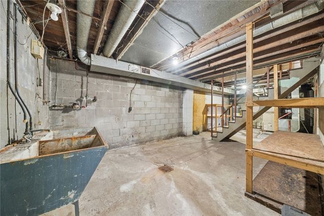 577 ISABELLA, Charleroi Boro, PA 15022
