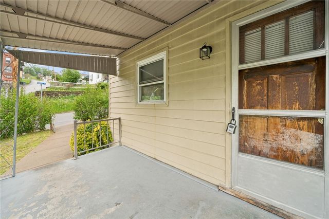 577 ISABELLA, Charleroi Boro, PA 15022