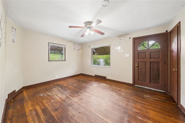 577 ISABELLA, Charleroi Boro, PA 15022