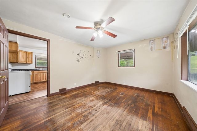 577 ISABELLA, Charleroi Boro, PA 15022